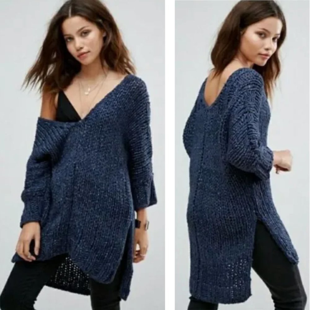 Free People Georgia V-Neck Chunky Knit Sweater in Blue Oversized Longline